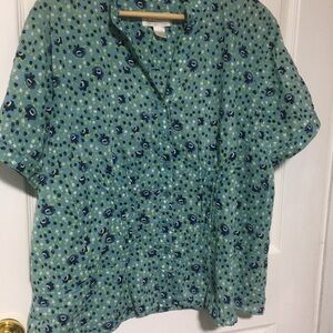 CJ Banks Green Floral Button-Front Short Sleeve Blouse